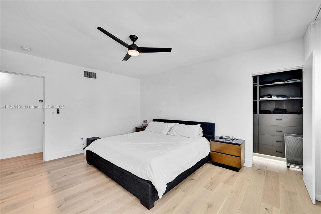 Recently Sold: $1,849,000 (3 beds, 3 baths, 1702 Square Feet)