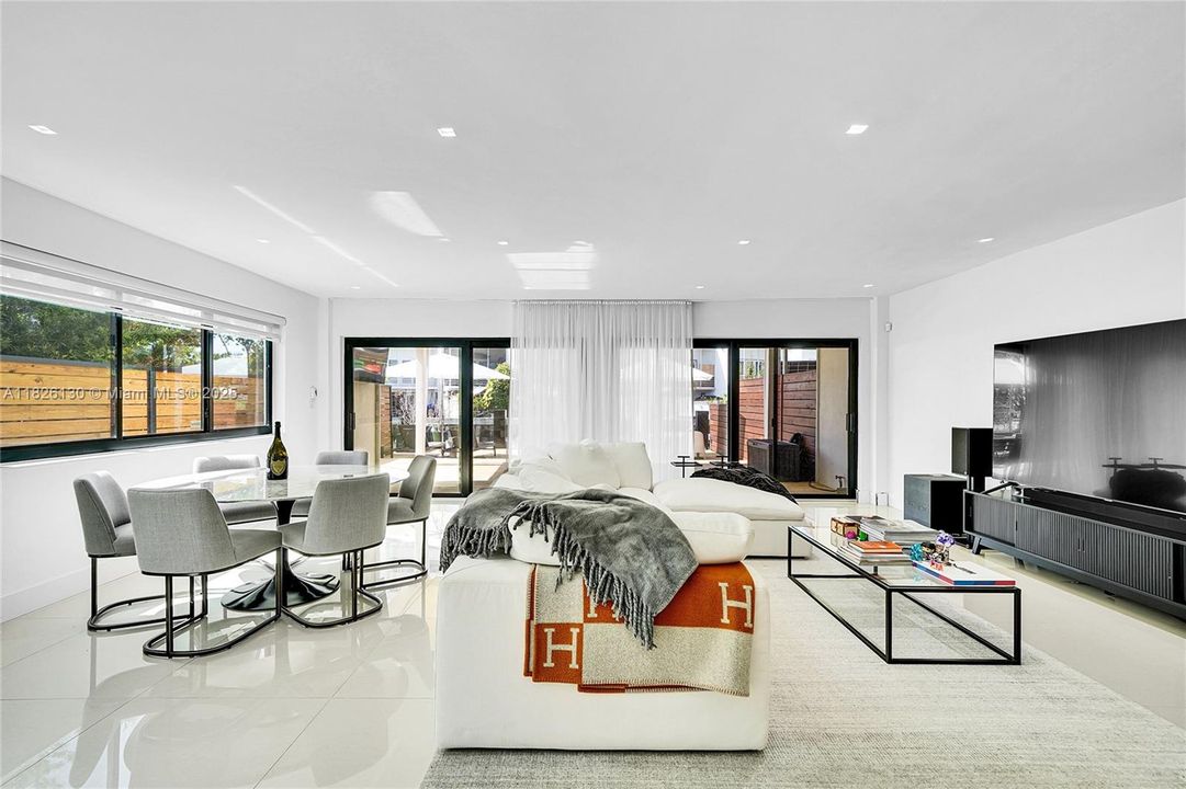 Recently Sold: $1,849,000 (3 beds, 3 baths, 1702 Square Feet)