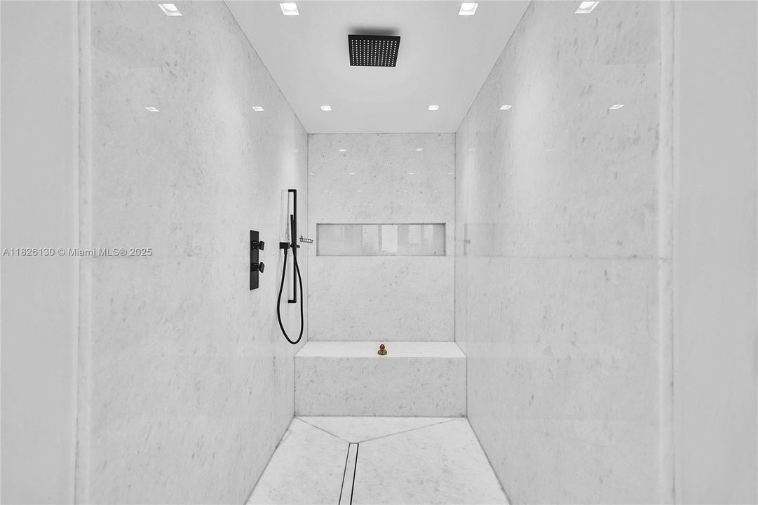 Recently Sold: $1,849,000 (3 beds, 3 baths, 1702 Square Feet)