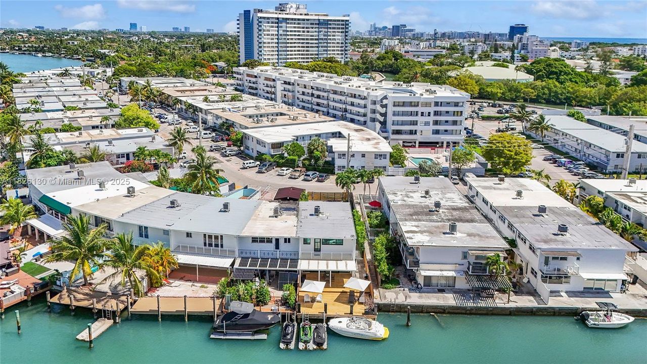 Recently Sold: $1,849,000 (3 beds, 3 baths, 1702 Square Feet)