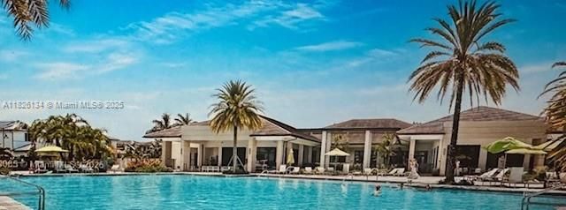 En Venta: $579,500 (3 camas, 2 baños, 1124 Pies cuadrados)