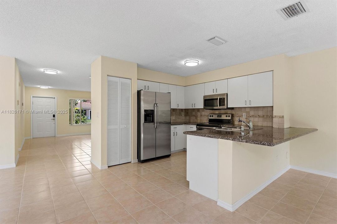 For Sale: $539,990 (4 beds, 2 baths, 1886 Square Feet)