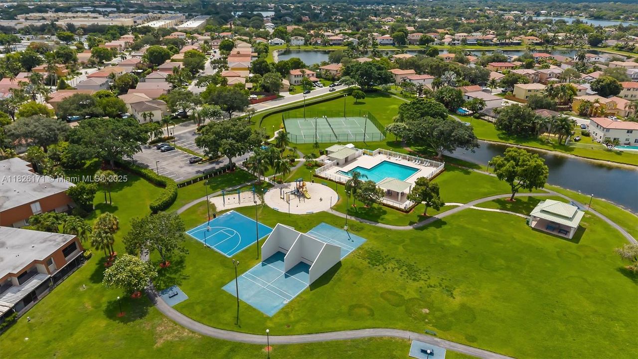 For Sale: $539,990 (4 beds, 2 baths, 1886 Square Feet)