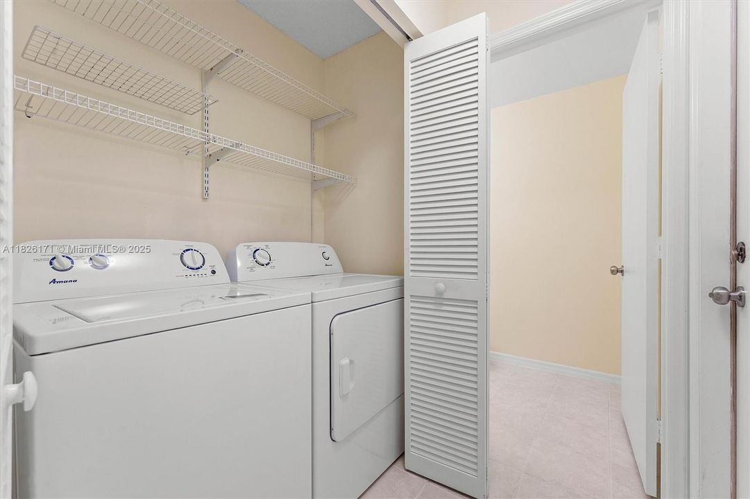 For Sale: $539,990 (4 beds, 2 baths, 1886 Square Feet)