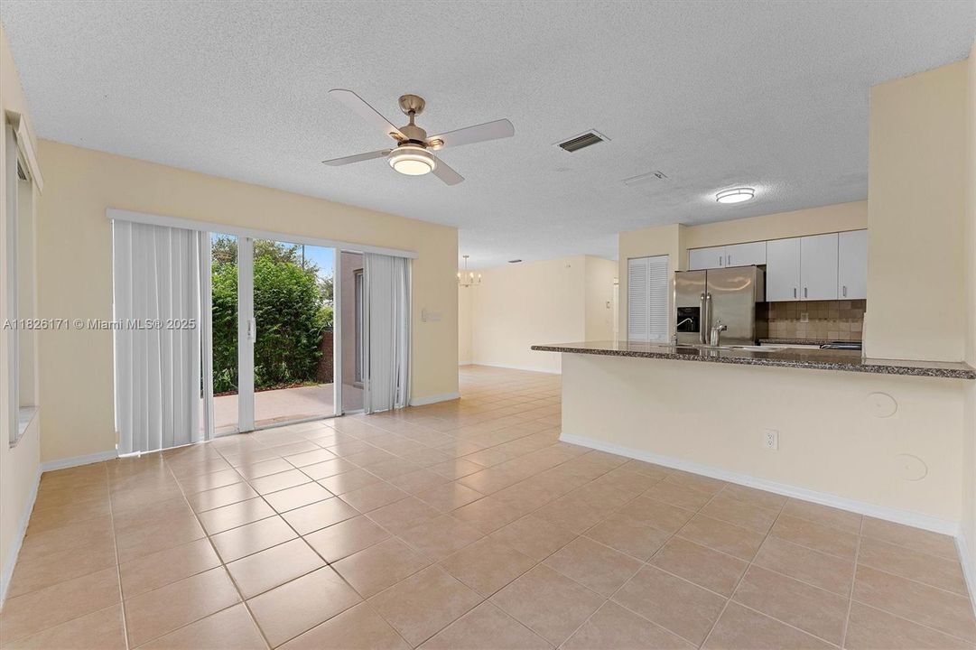 2nd living room/sitting area