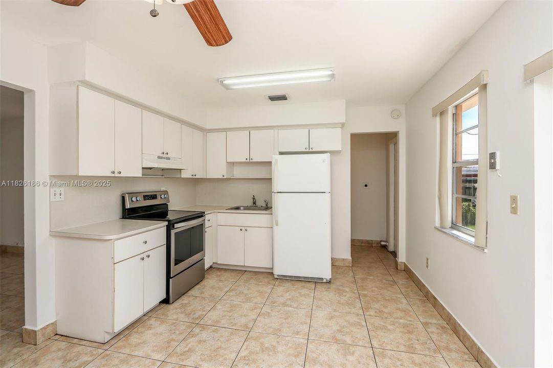 最近售出: $885,000 (0 贝兹, 0 浴室, 1929 平方英尺)