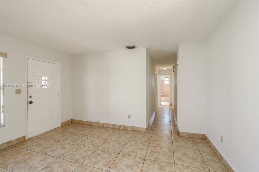 最近售出: $885,000 (0 贝兹, 0 浴室, 1929 平方英尺)