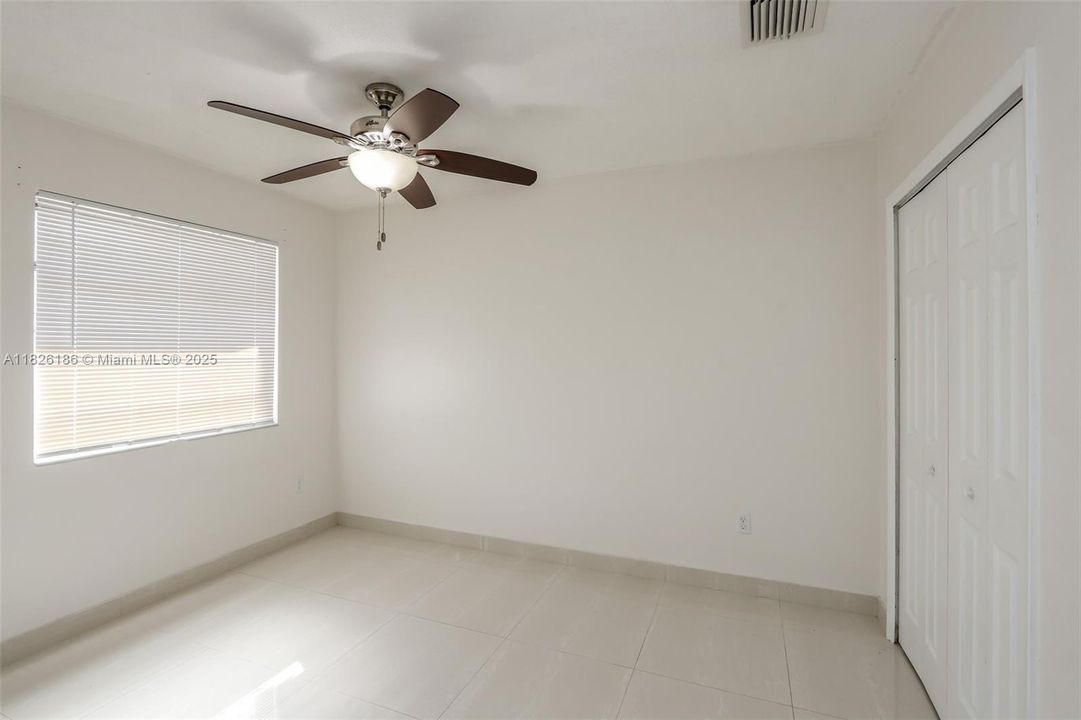 最近售出: $885,000 (0 贝兹, 0 浴室, 1929 平方英尺)