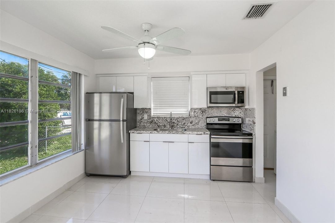 最近售出: $885,000 (0 贝兹, 0 浴室, 1929 平方英尺)