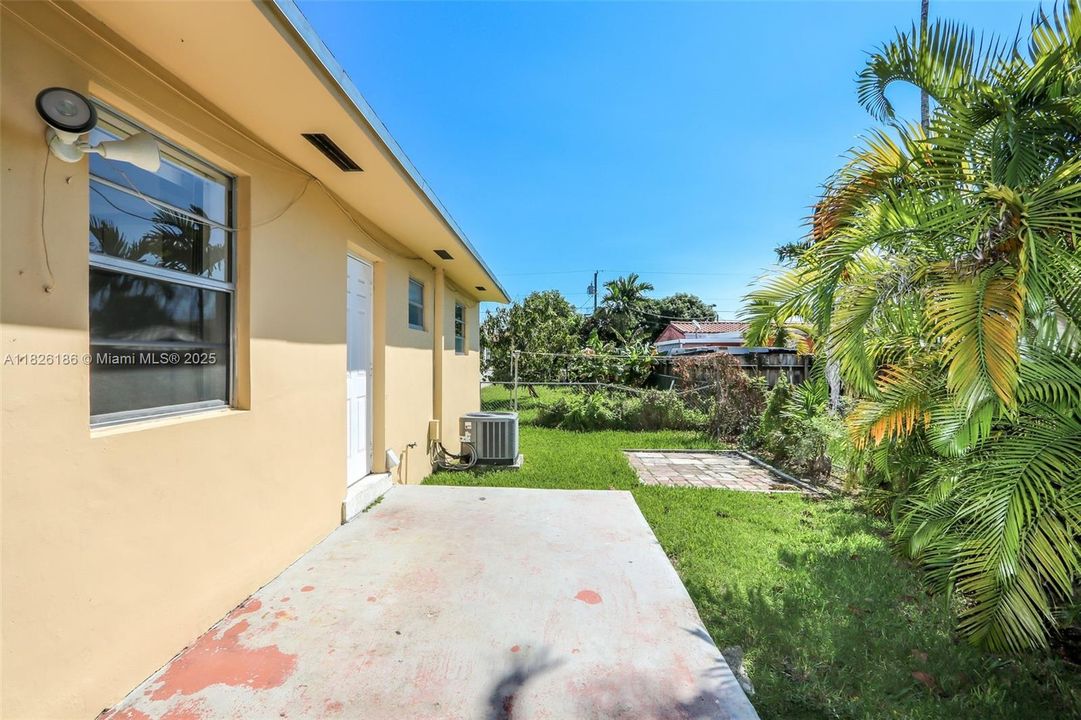 最近售出: $885,000 (0 贝兹, 0 浴室, 1929 平方英尺)