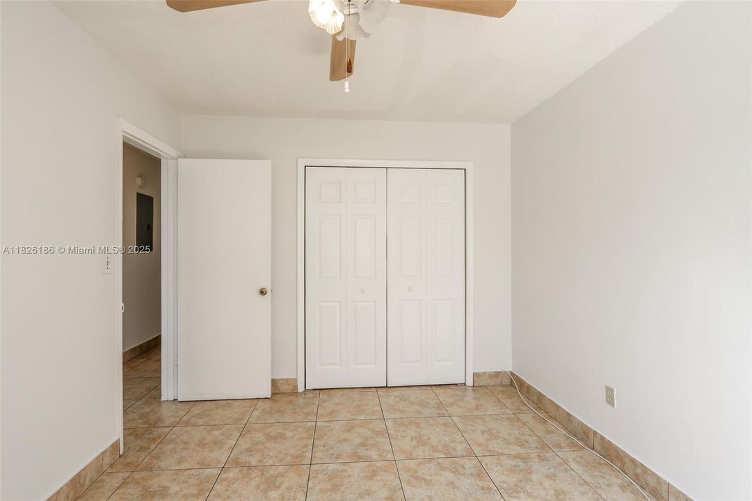 最近售出: $885,000 (0 贝兹, 0 浴室, 1929 平方英尺)