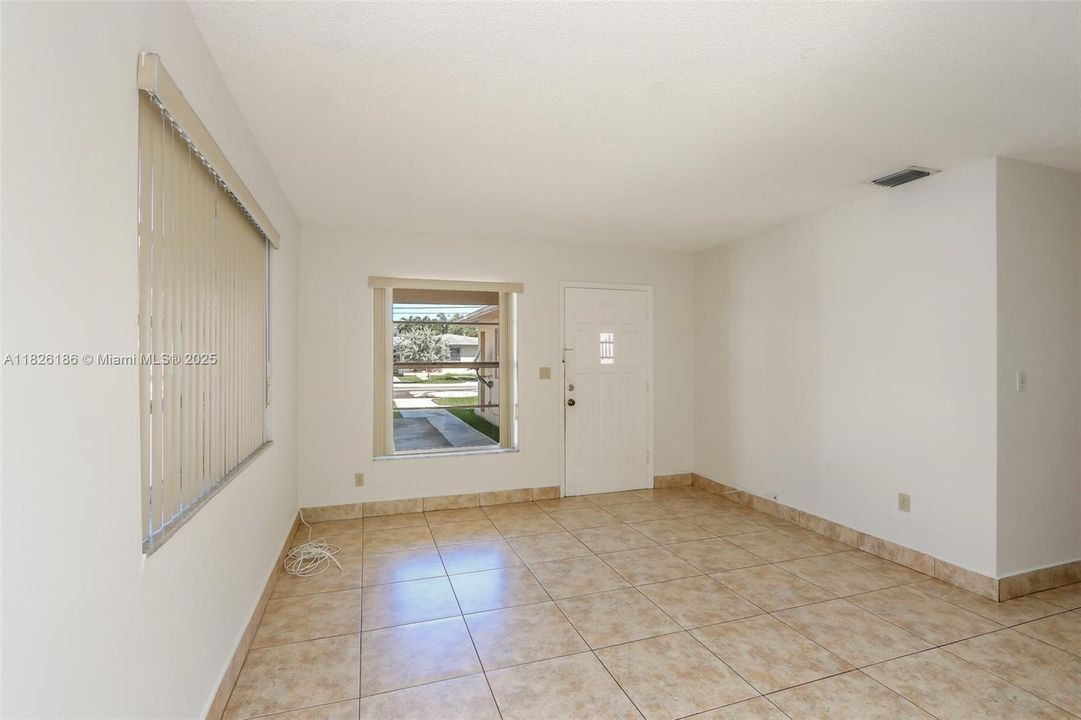 最近售出: $885,000 (0 贝兹, 0 浴室, 1929 平方英尺)