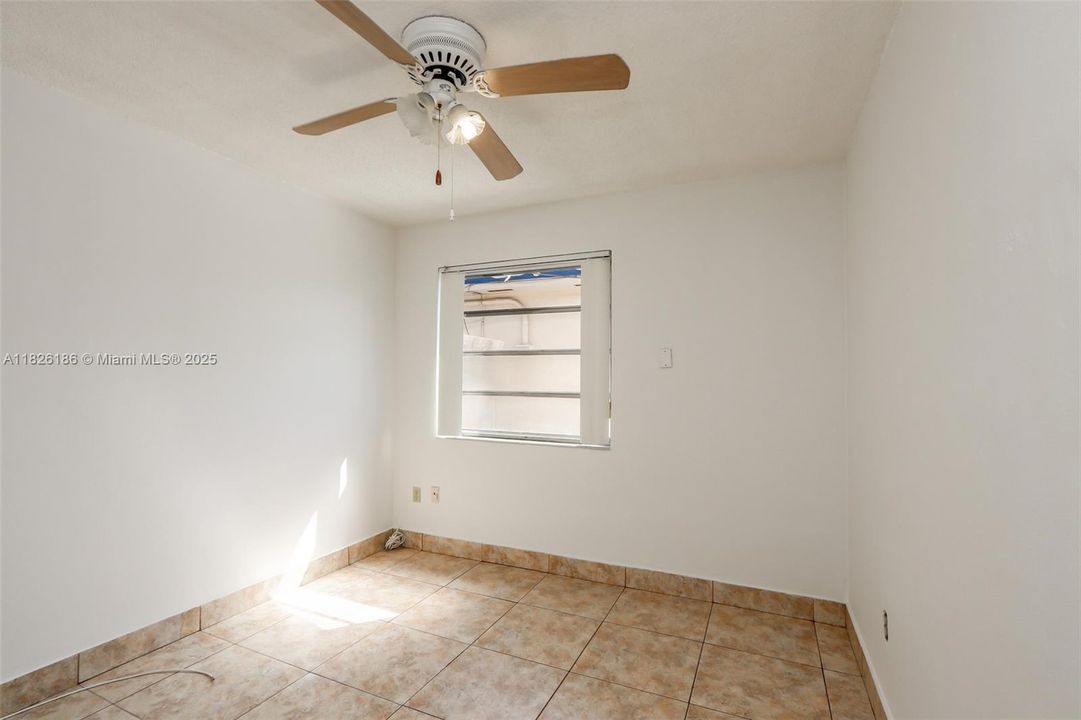 最近售出: $885,000 (0 贝兹, 0 浴室, 1929 平方英尺)