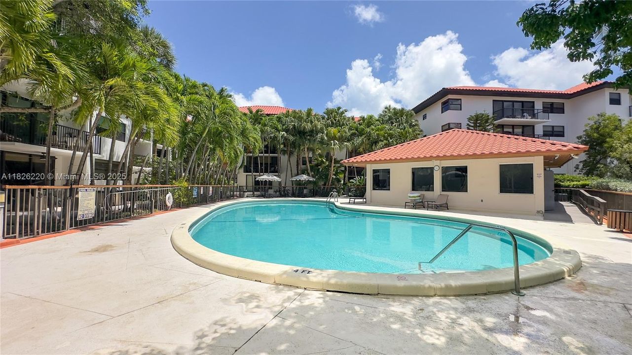 Recently Rented: $6,500 (3 beds, 2 baths, 1734 Square Feet)