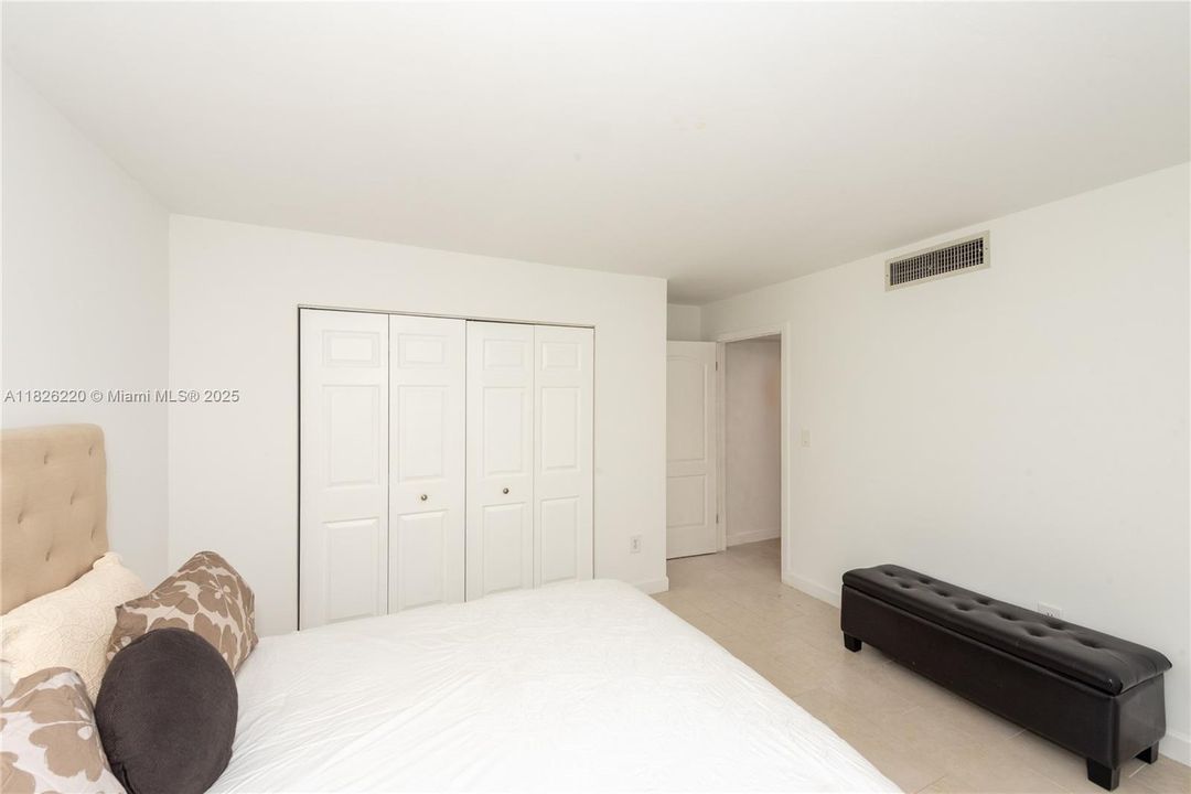 Recently Rented: $6,500 (3 beds, 2 baths, 1734 Square Feet)