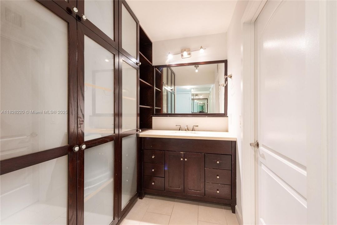 Recently Rented: $6,500 (3 beds, 2 baths, 1734 Square Feet)