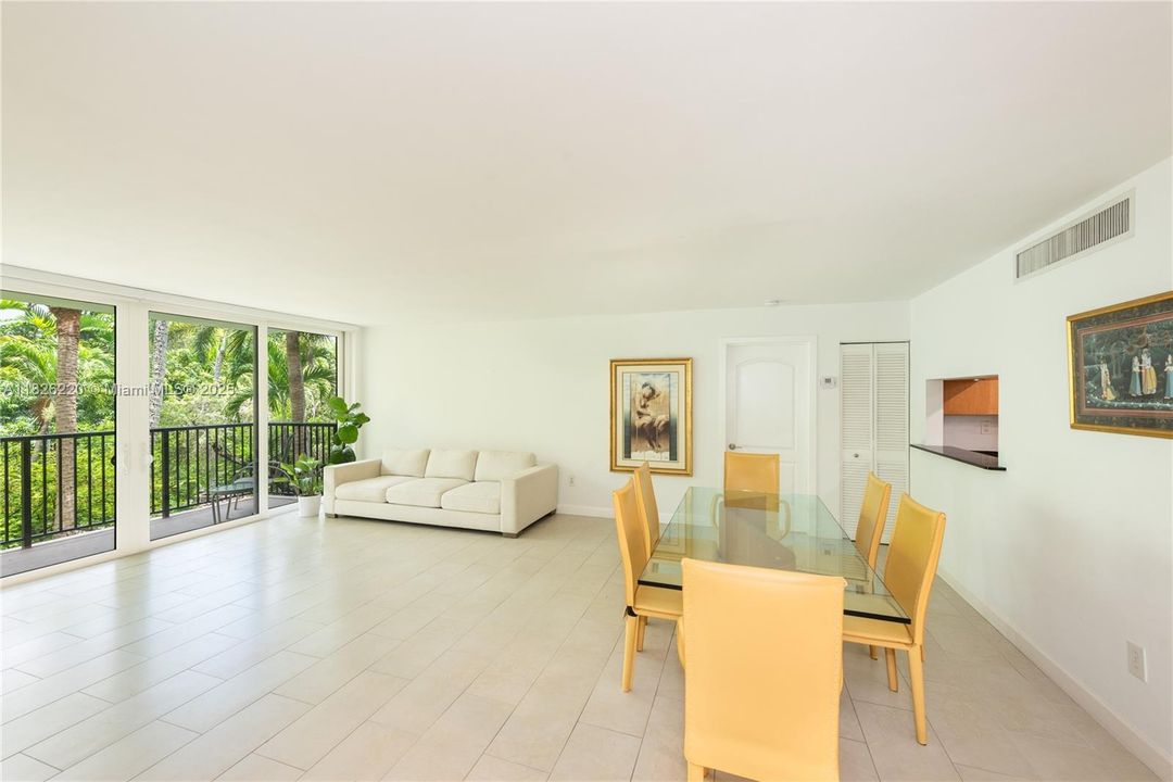 Recently Rented: $6,500 (3 beds, 2 baths, 1734 Square Feet)