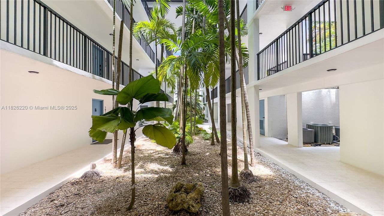 Recently Rented: $6,500 (3 beds, 2 baths, 1734 Square Feet)