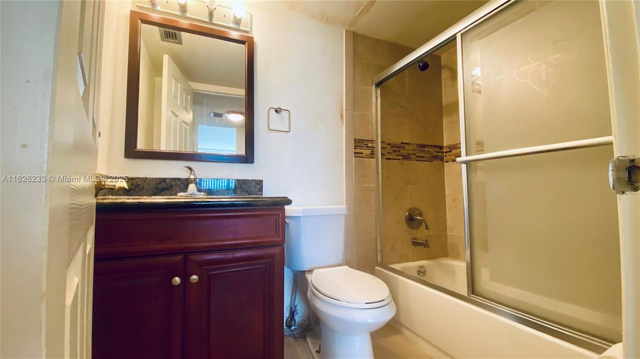For Sale: $148,005 (1 beds, 1 baths, 790 Square Feet)