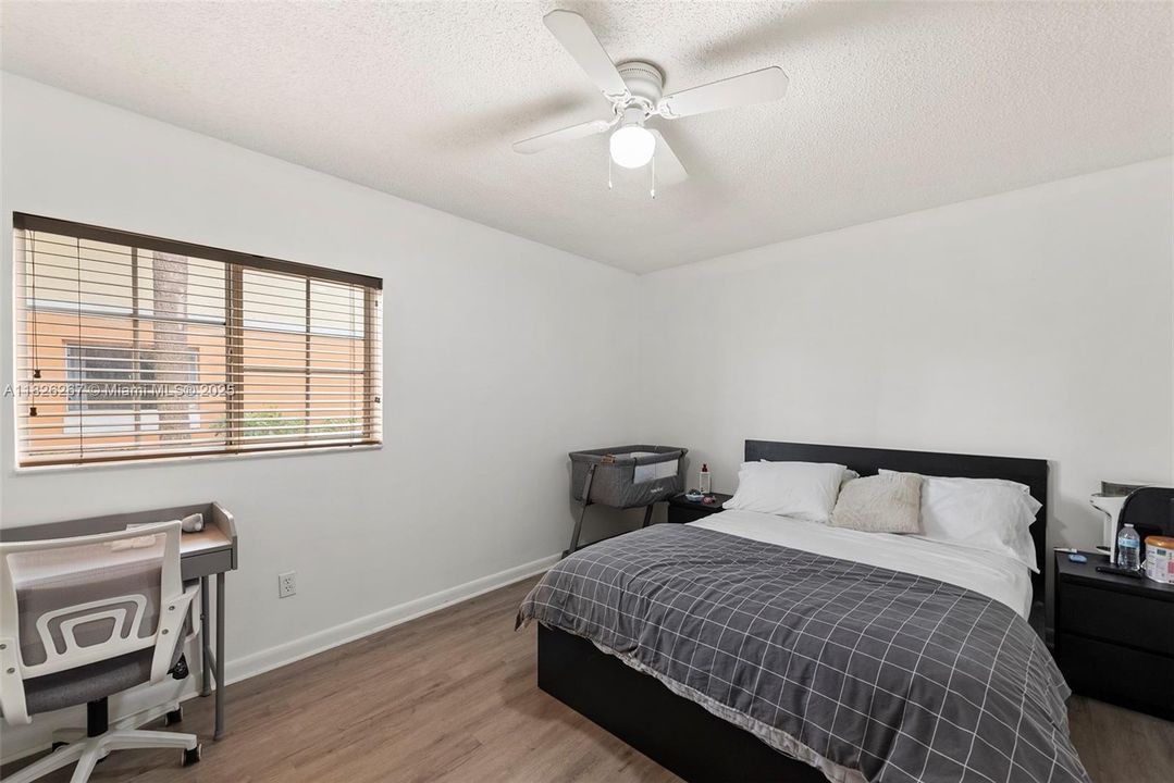 Activo con contrato: $239,000 (2 camas, 1 baños, 749 Pies cuadrados)