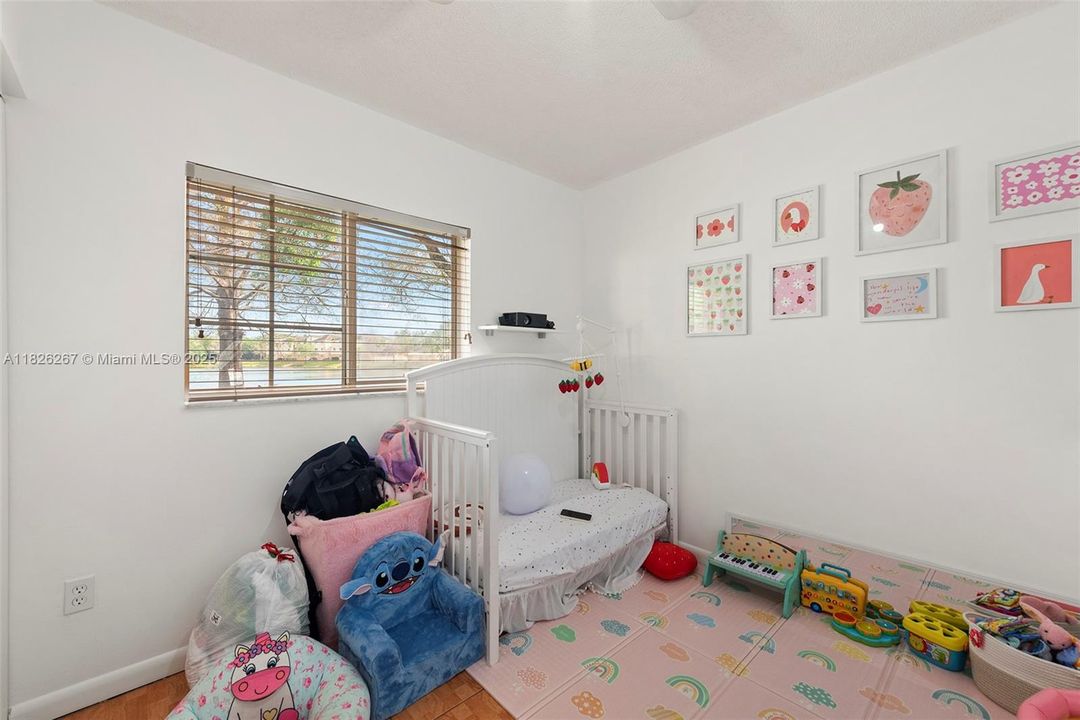 Activo con contrato: $239,000 (2 camas, 1 baños, 749 Pies cuadrados)