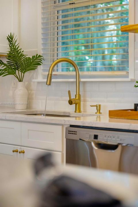 待售: $1,095,000 (4 贝兹, 3 浴室, 2770 平方英尺)