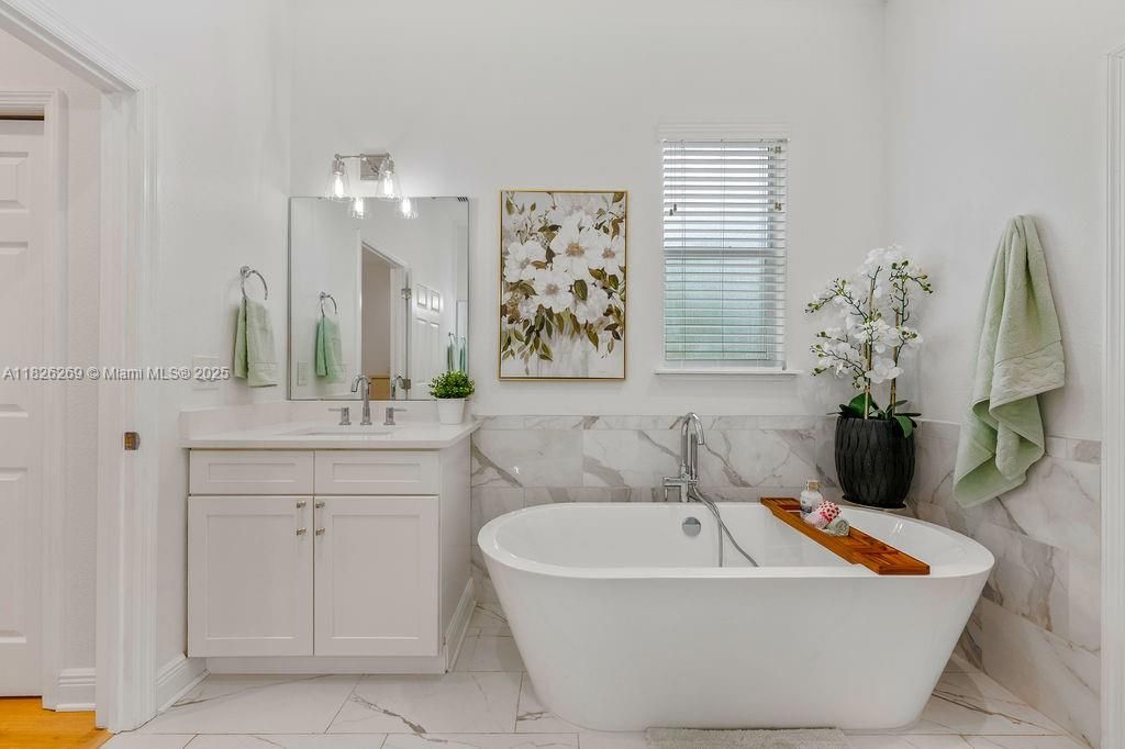 待售: $1,095,000 (4 贝兹, 3 浴室, 2770 平方英尺)