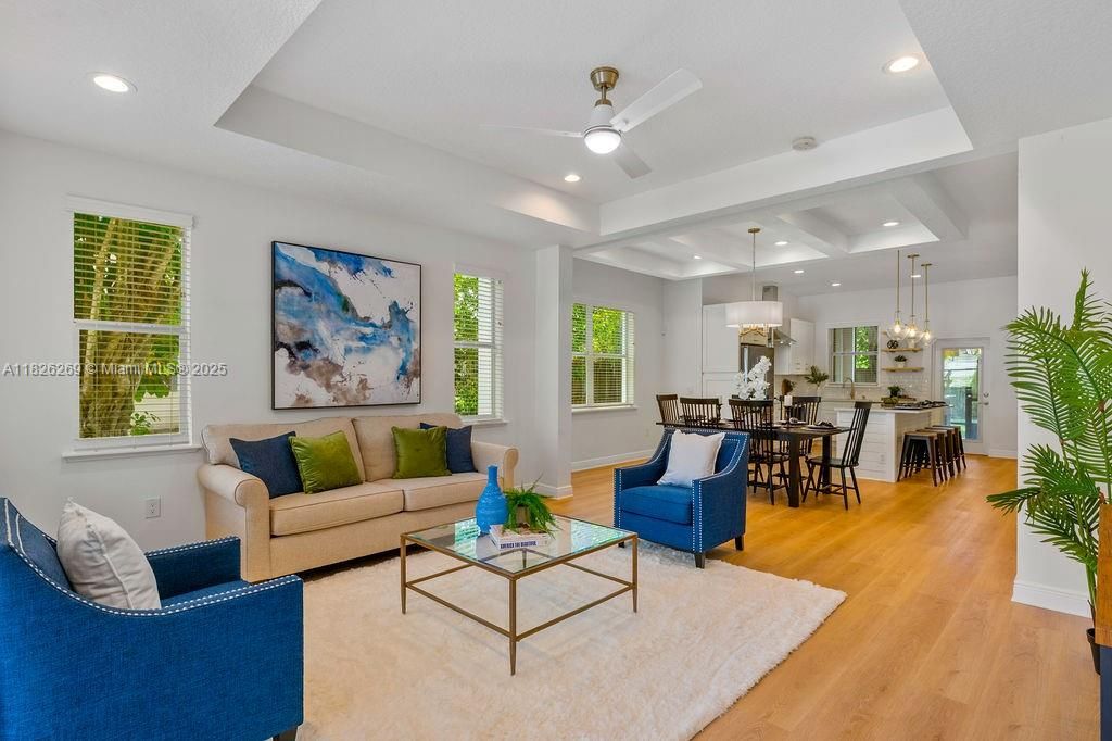 待售: $1,095,000 (4 贝兹, 3 浴室, 2770 平方英尺)