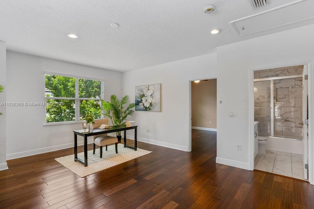 待售: $1,095,000 (4 贝兹, 3 浴室, 2770 平方英尺)