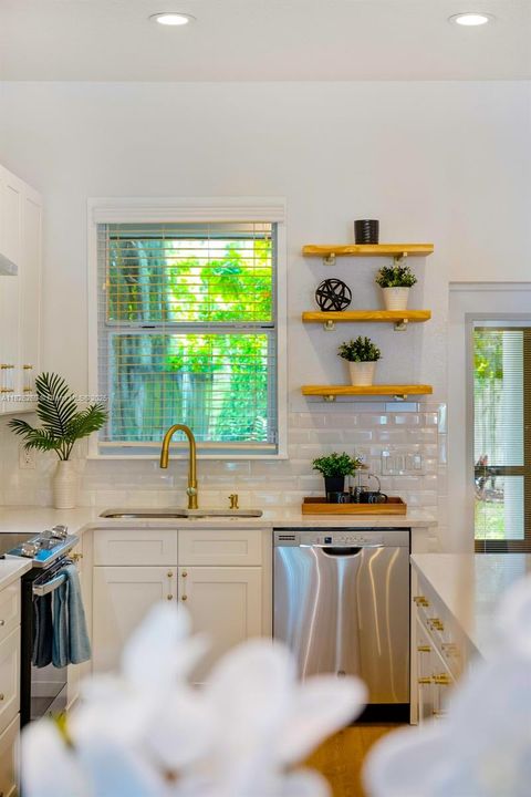 待售: $1,095,000 (4 贝兹, 3 浴室, 2770 平方英尺)