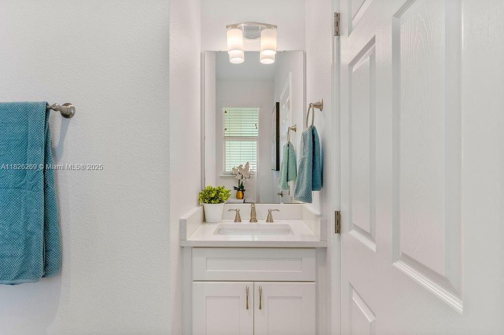 待售: $1,095,000 (4 贝兹, 3 浴室, 2770 平方英尺)