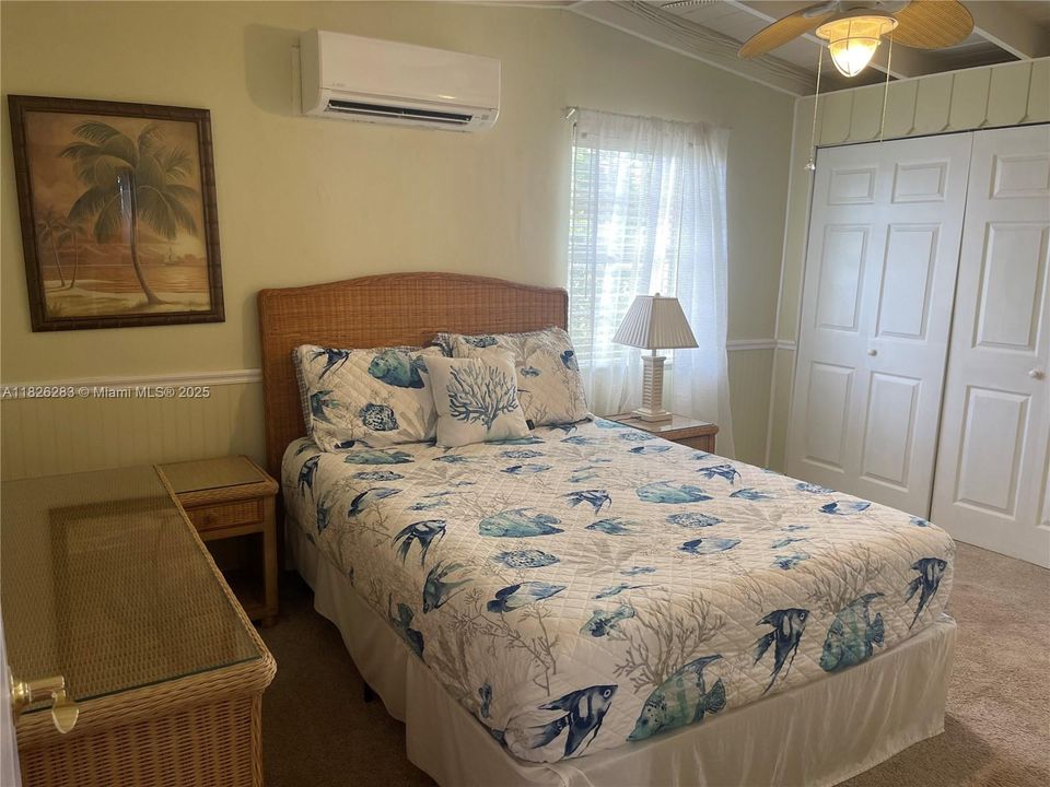 待售: $895,000 (2 贝兹, 1 浴室, 891 平方英尺)