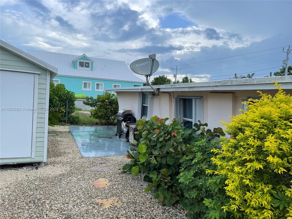 待售: $895,000 (2 贝兹, 1 浴室, 891 平方英尺)