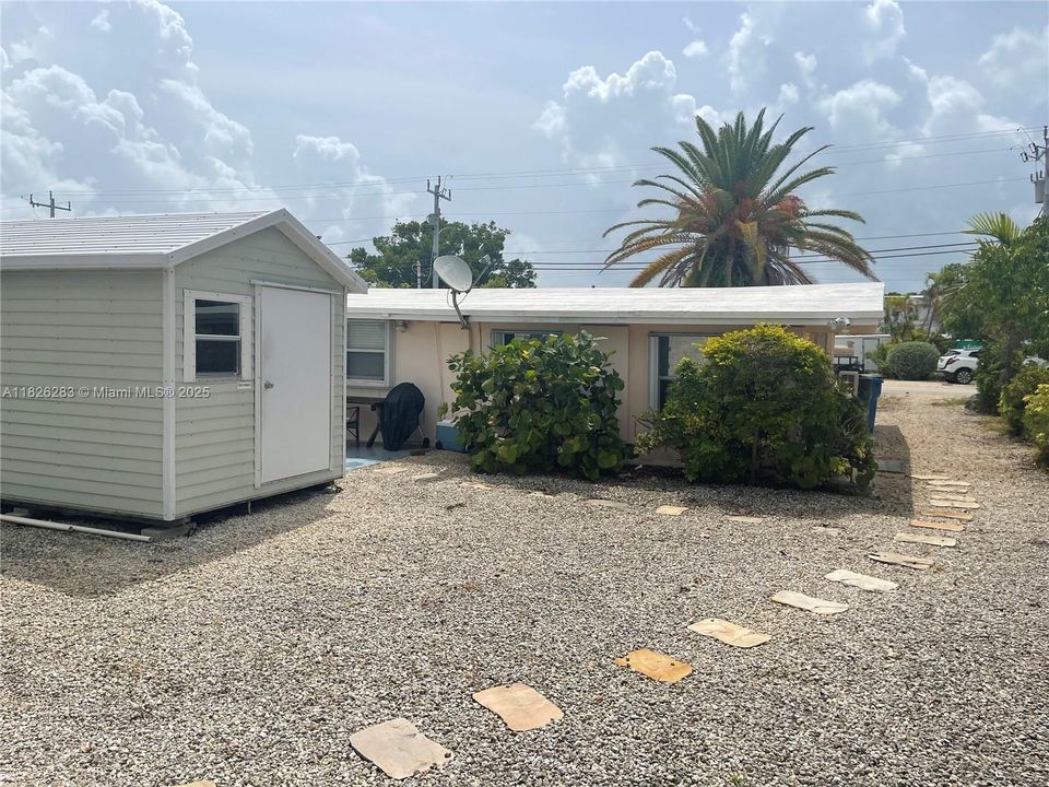 待售: $895,000 (2 贝兹, 1 浴室, 891 平方英尺)