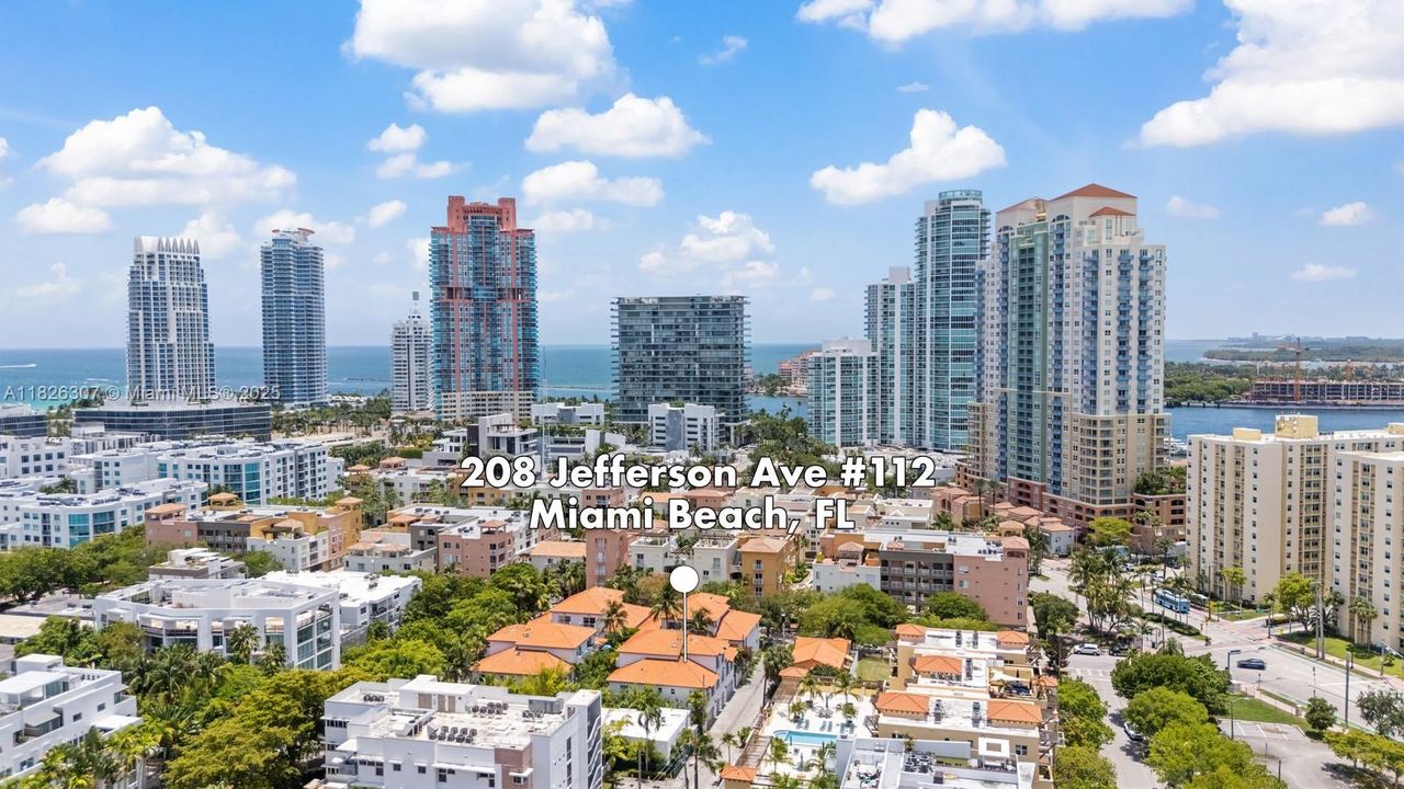 Под контрактом: $1,499,900 (3 спален, 2 ванн, 1270 Квадратных фут)