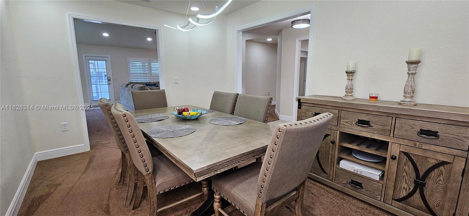 Недавно продано: $349,900 (4 спален, 2 ванн, 0 Квадратных фут)