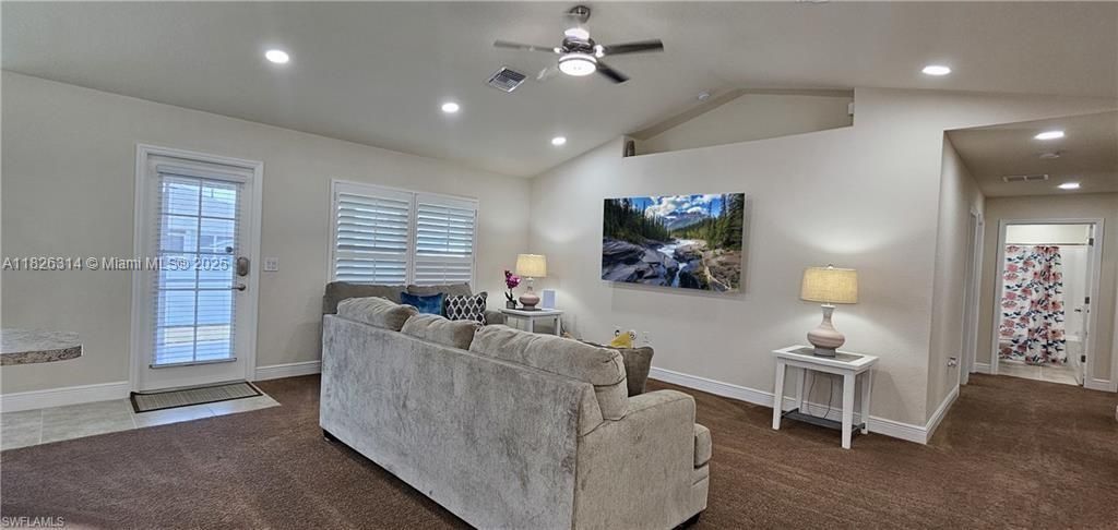 Недавно продано: $349,900 (4 спален, 2 ванн, 0 Квадратных фут)