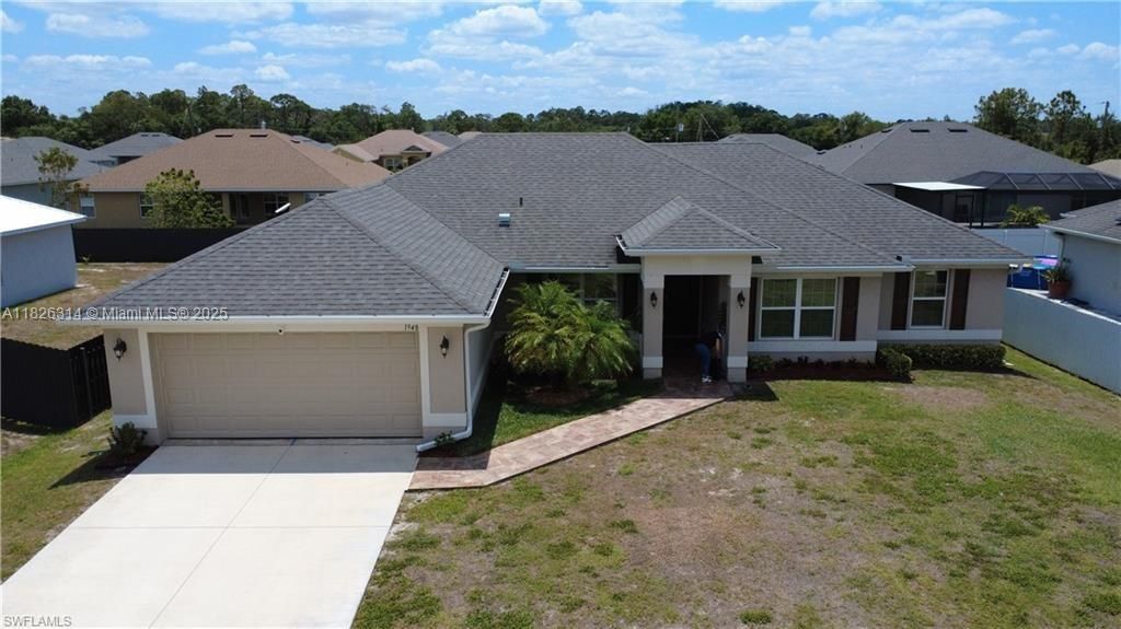 Недавно продано: $349,900 (4 спален, 2 ванн, 0 Квадратных фут)