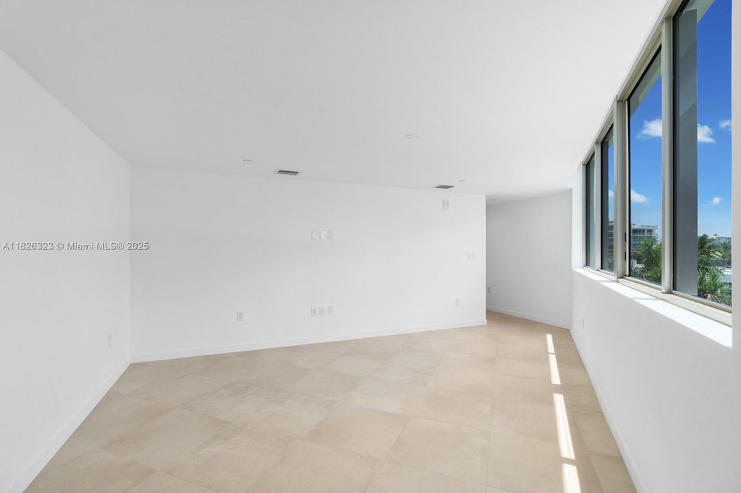 For Sale: $1,990,000 (2 beds, 2 baths, 1646 Square Feet)