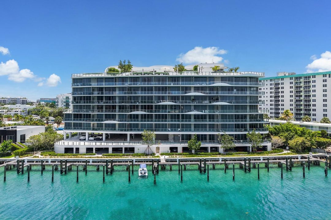 For Sale: $1,990,000 (2 beds, 2 baths, 1646 Square Feet)