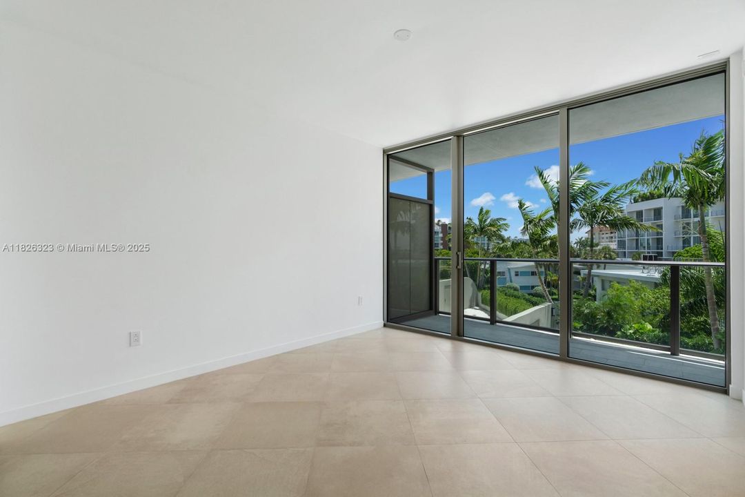 For Sale: $1,990,000 (2 beds, 2 baths, 1646 Square Feet)