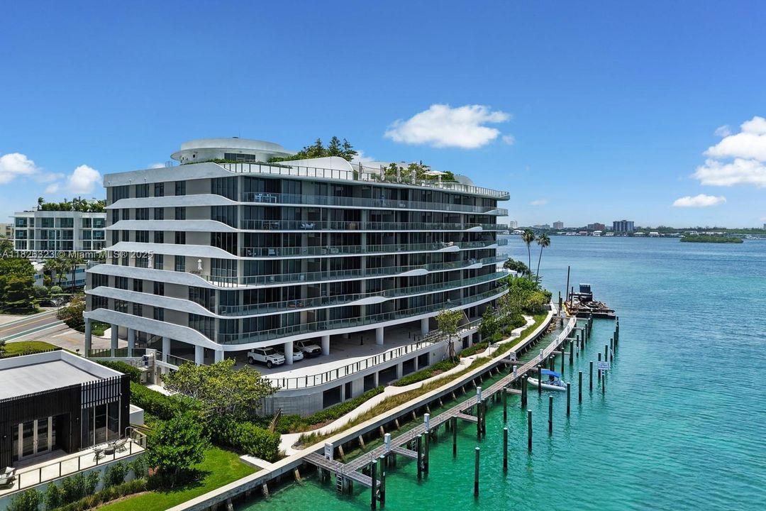 For Sale: $1,990,000 (2 beds, 2 baths, 1646 Square Feet)