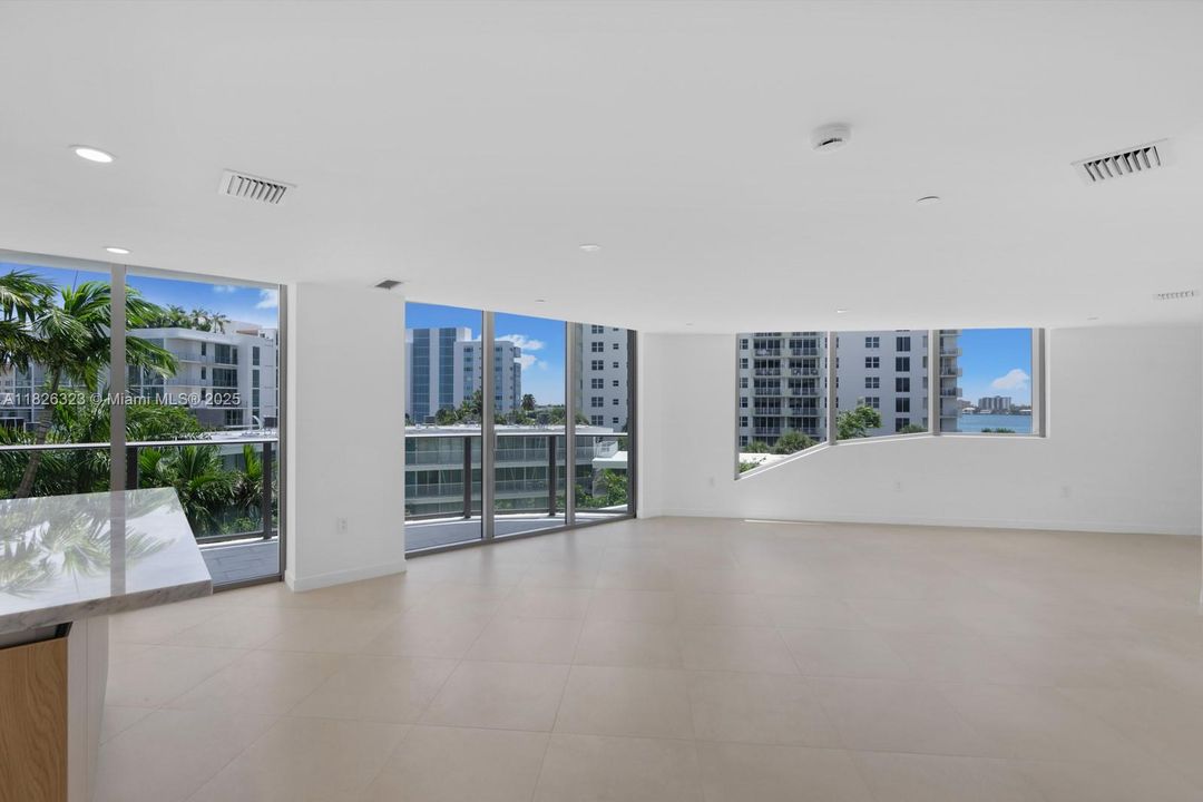 For Sale: $1,990,000 (2 beds, 2 baths, 1646 Square Feet)