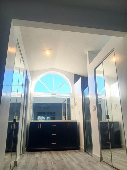 For Sale: $345,000 (3 beds, 2 baths, 1854 Square Feet)