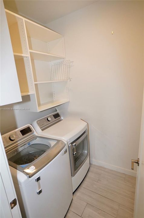 Vendido Recientemente: $1,597,000 (3 camas, 3 baños, 2072 Pies cuadrados)