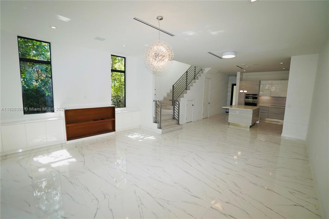 Vendido Recientemente: $1,597,000 (3 camas, 3 baños, 2072 Pies cuadrados)