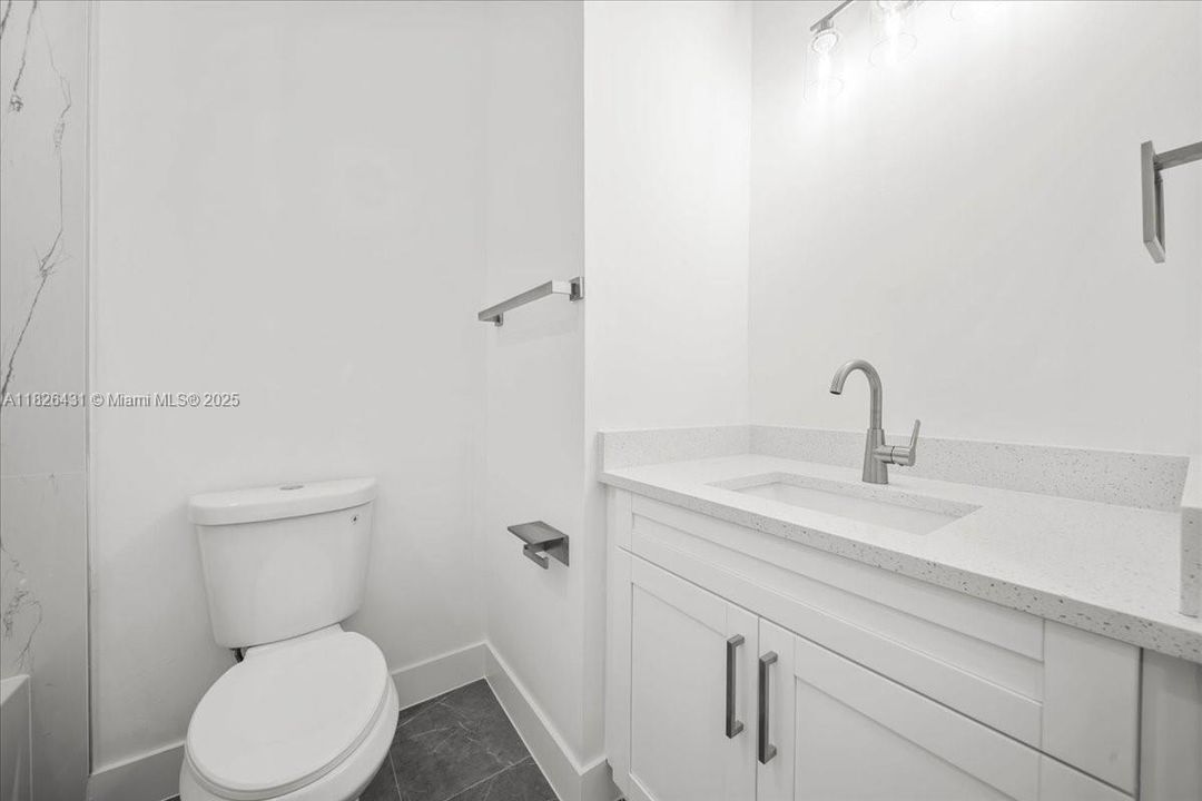 Vendido Recientemente: $276,000 (3 camas, 3 baños, 0 Pies cuadrados)