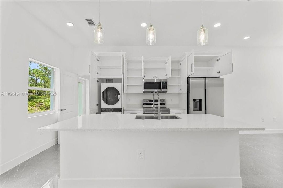 Vendido Recientemente: $276,000 (3 camas, 3 baños, 0 Pies cuadrados)