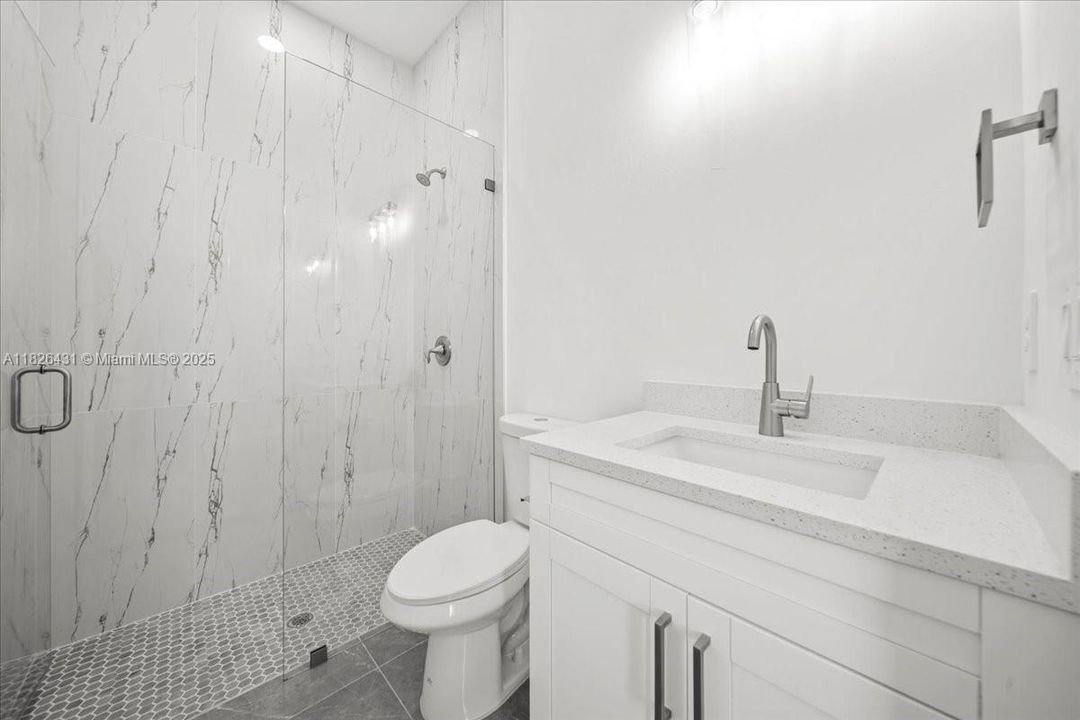 Vendido Recientemente: $276,000 (3 camas, 3 baños, 0 Pies cuadrados)