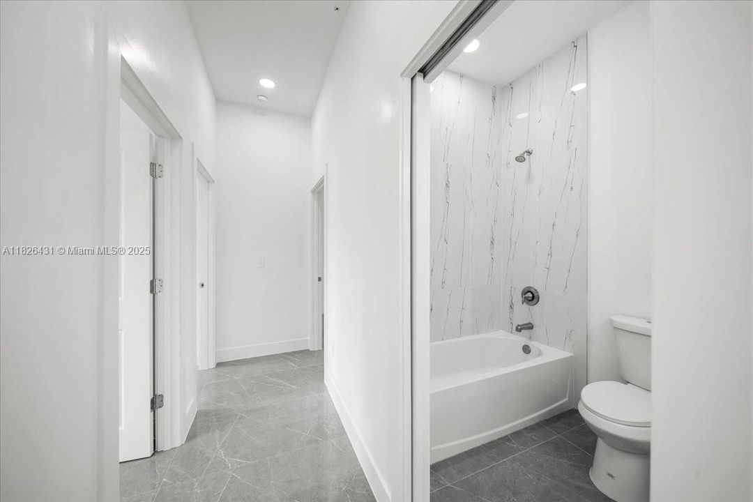 Vendido Recientemente: $276,000 (3 camas, 3 baños, 0 Pies cuadrados)